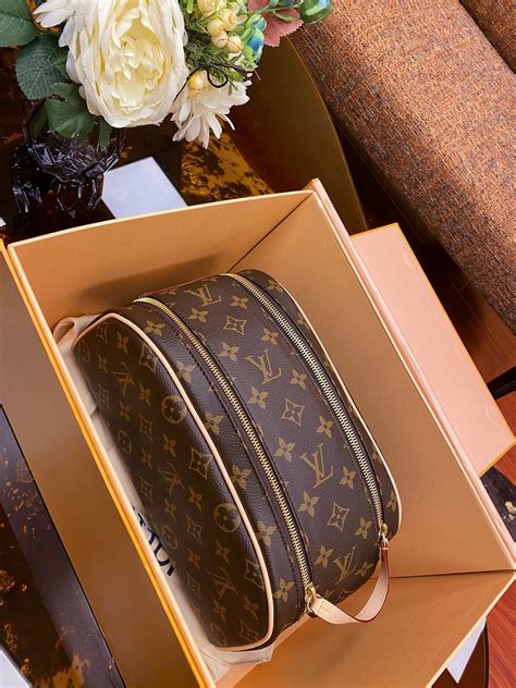 louis vuitton king size toiletry bag black